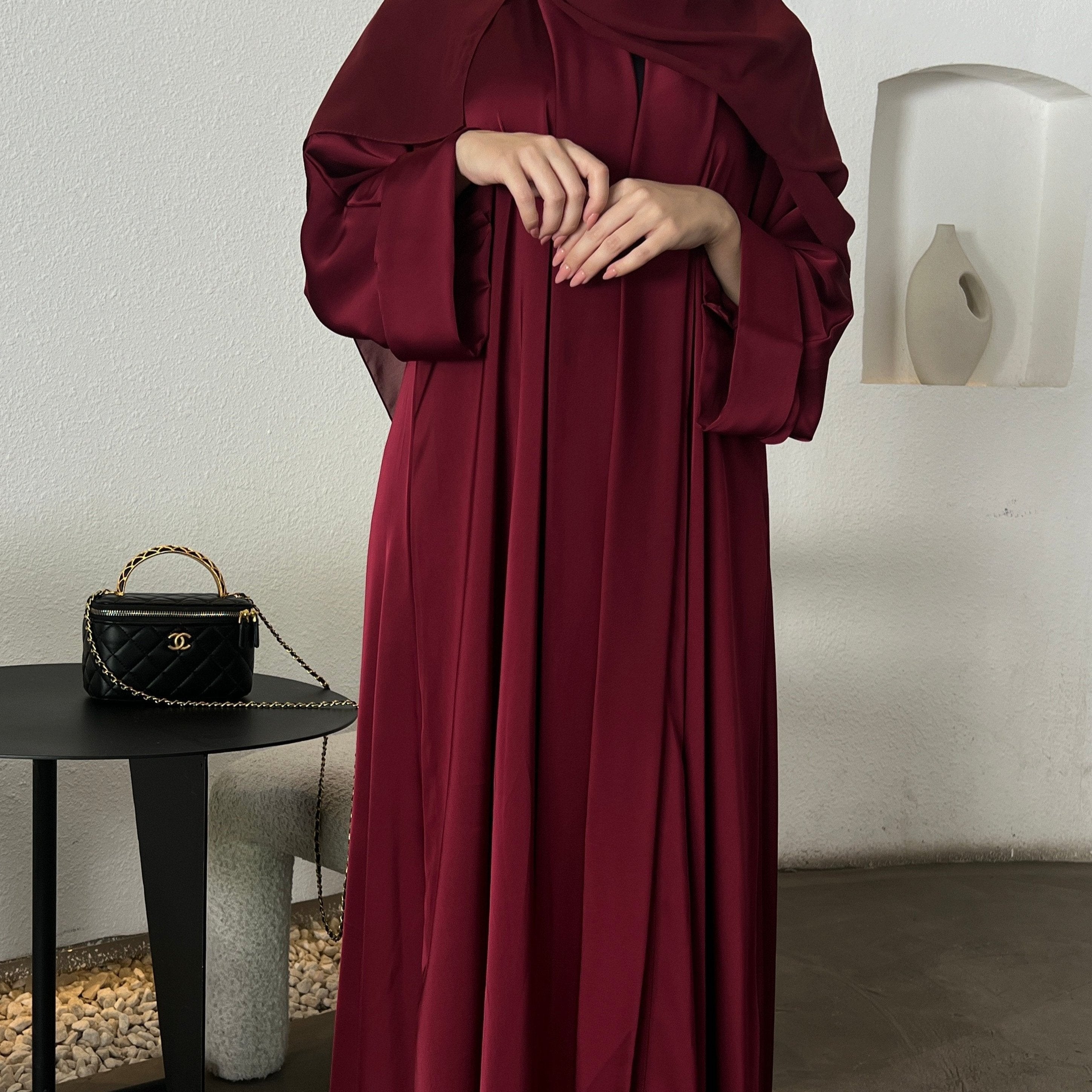 3.0 Burgundy (Abaya & Shela)